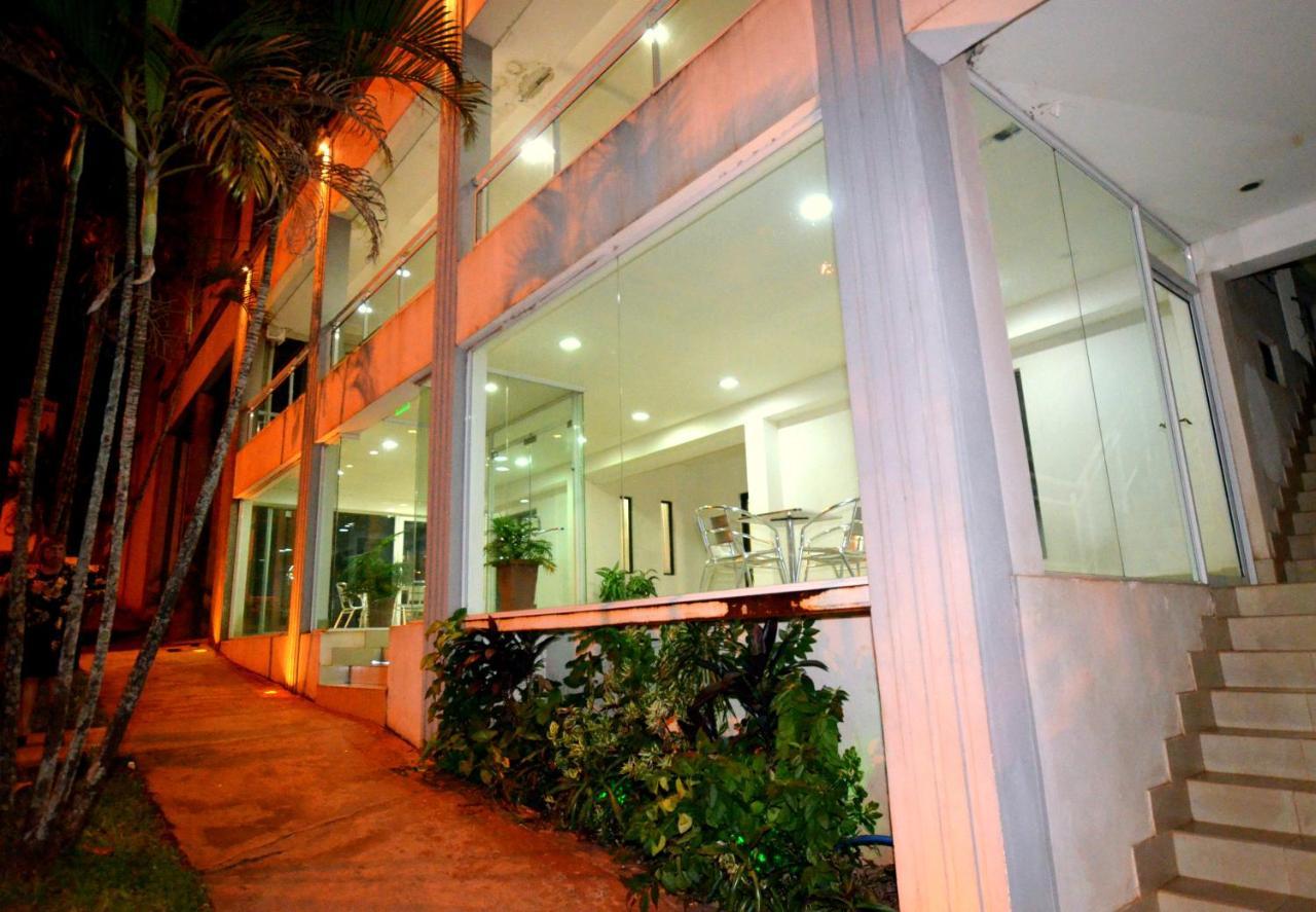 Hosteria Casa Blanca Iguazu Puerto Iguazú Exteriör bild
